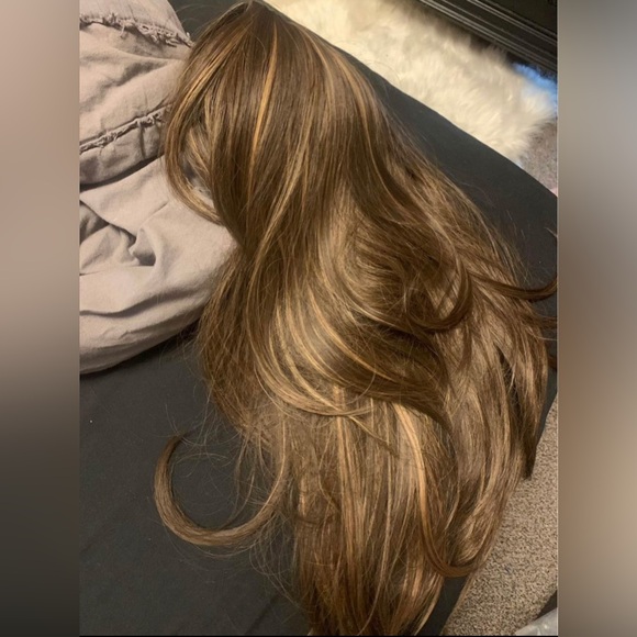 Wigs (individual) - Picture 2 of 6